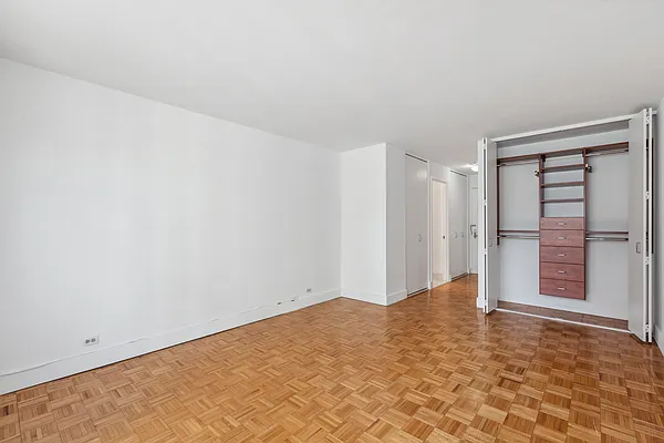 295 Greenwich Street #7J in Tribeca, Manhattan | StreetEasy