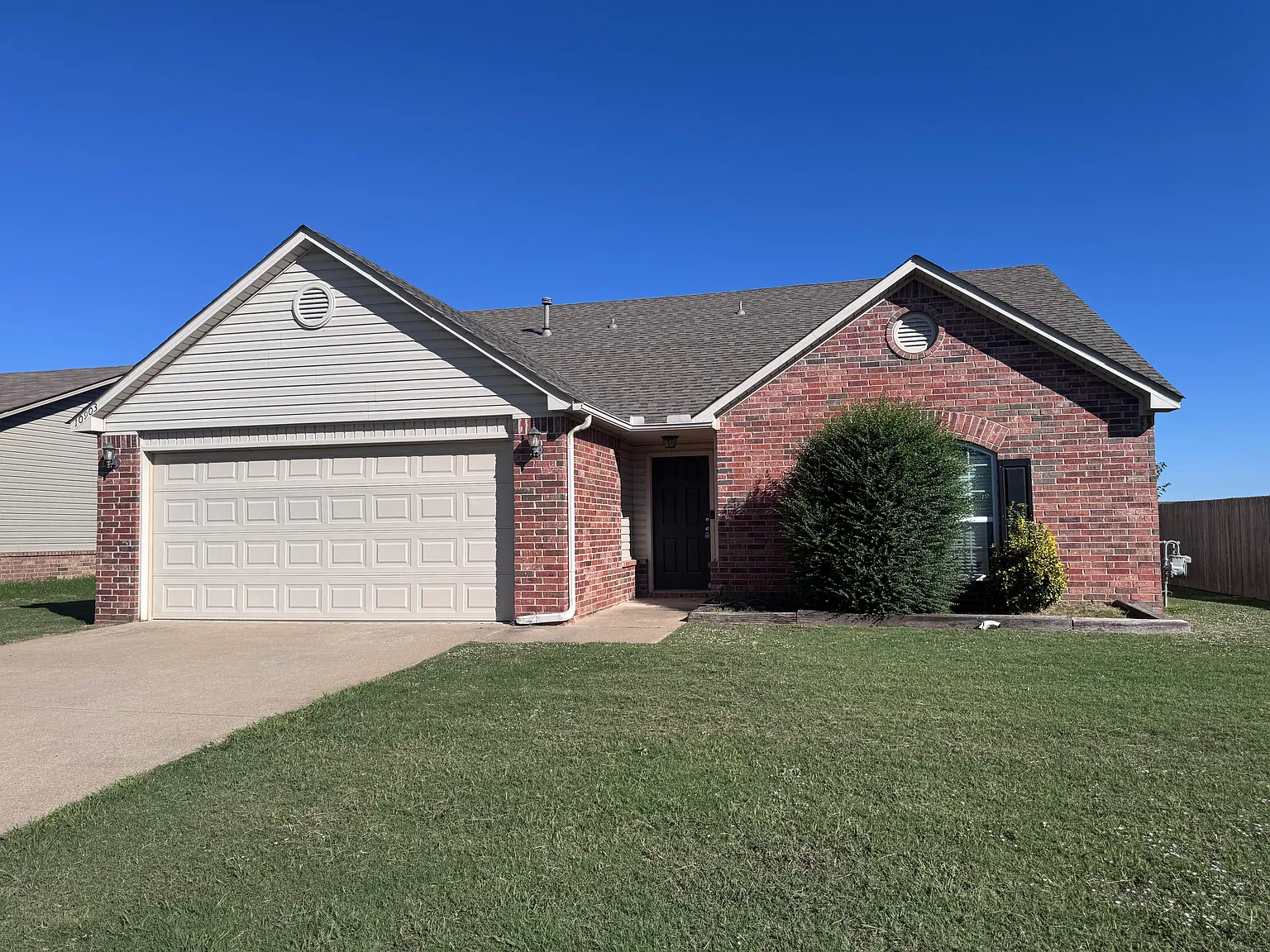 3 bed, 1494 sqft, $1,550 — Photo 1