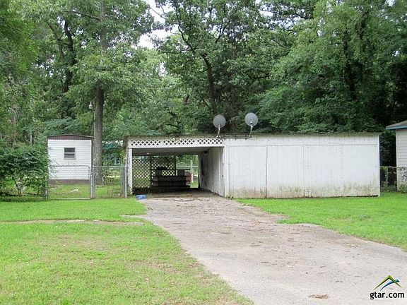 3rd image of 21492 Ravenwood Dr