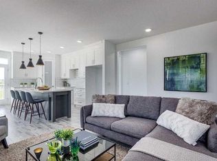 4240 W Bauman Way, Innisfail, AB T4G0P1