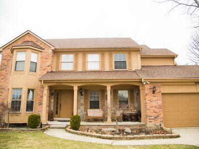 24435 Ridgeview Dr, Farmington Hills, MI, 48336