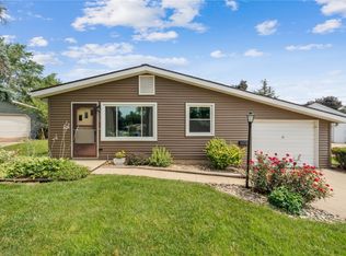 1360 Starry Dr, Marion, IA 52302