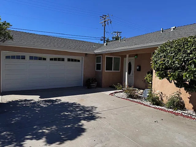 3 bed, 1324 sqft, $4,400 — Photo 3