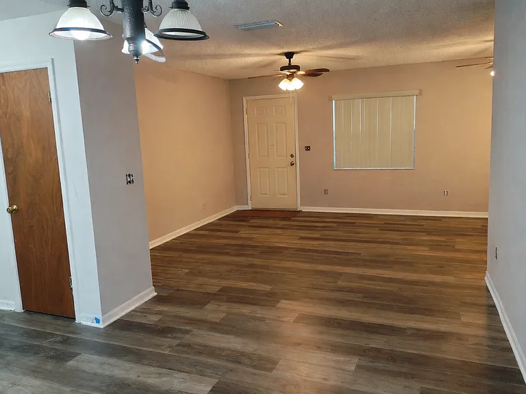 42 Pine Cir — Photo 7