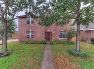 6915 Crystal Point Dr, Katy, TX 77449