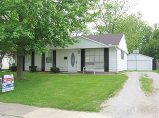 2004 S Windsor Rd, Decatur, IL 62521