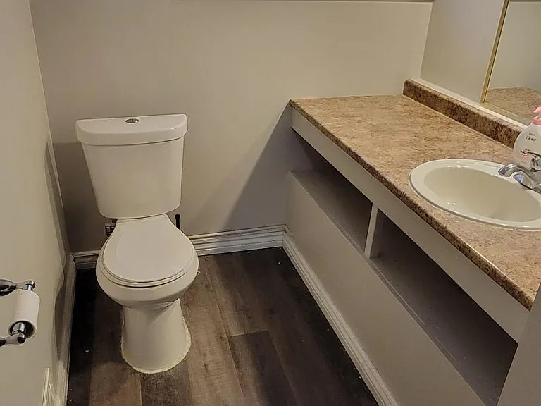 220 Kathleen St #3 — Photo 16