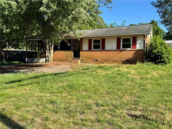 1400 E Sedgefield Dr, Winston Salem, NC 27107