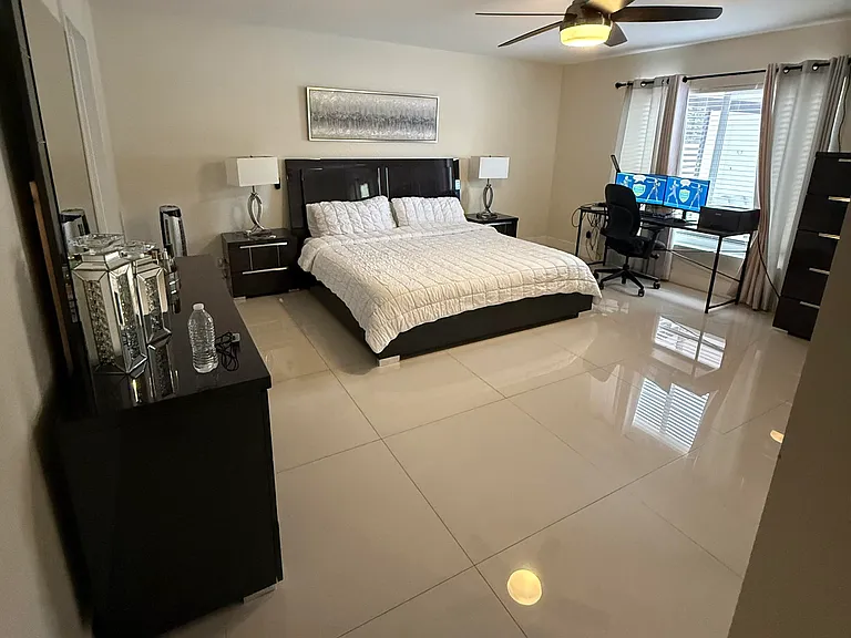 3139 Egremont Dr — Photo 17
