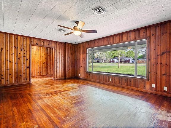 4th image of 207 Alpine St