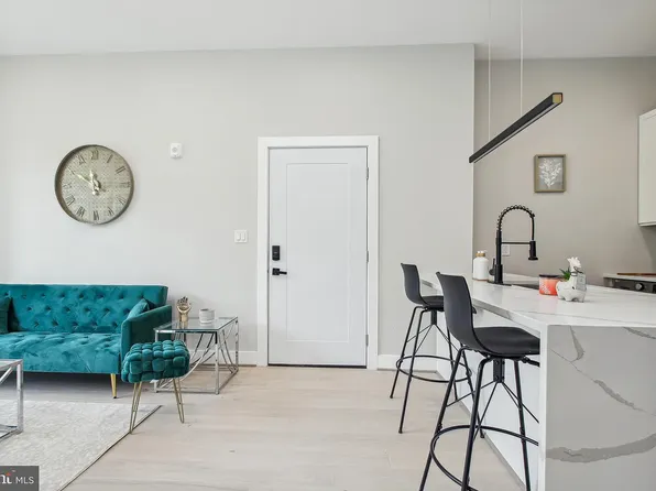 2213 M St NE #13, Washington, DC 20002