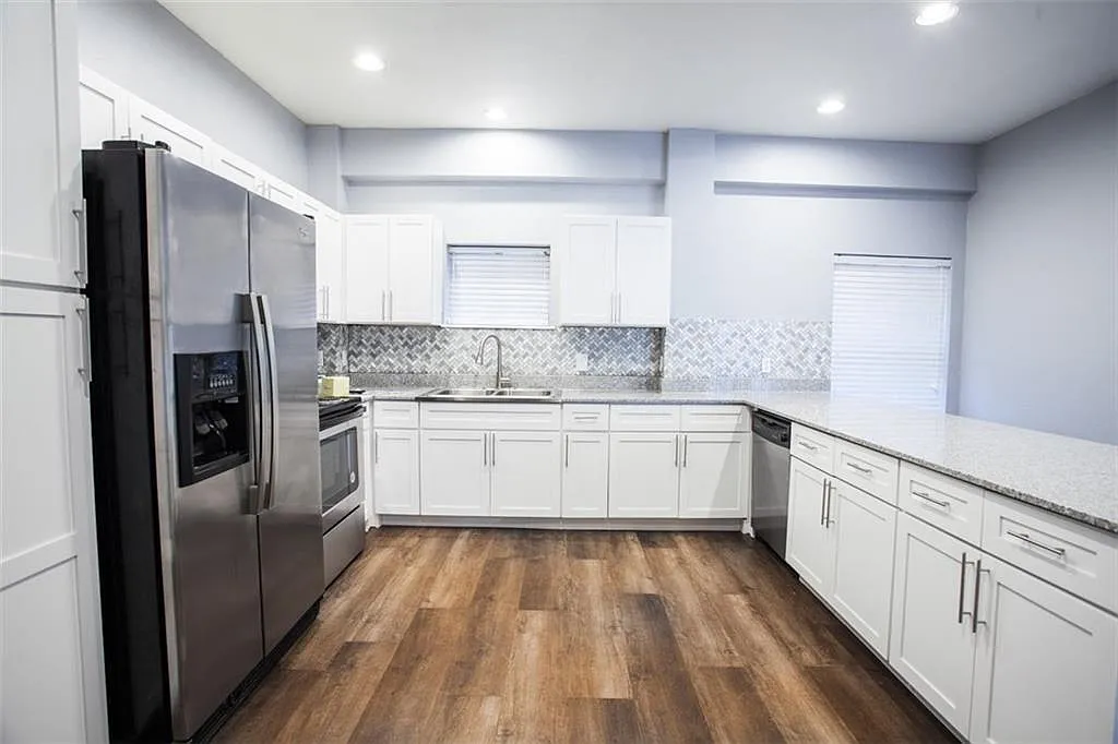 504 West 35th Street — Photo 4