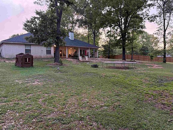 4th image of 125 Spring Dr