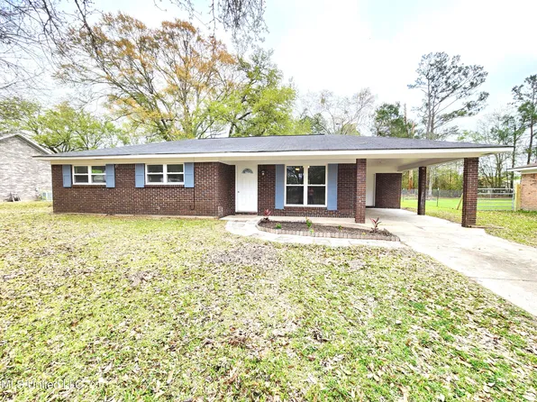 9616 Wilkerson Cir, Moss Point, MS 39562