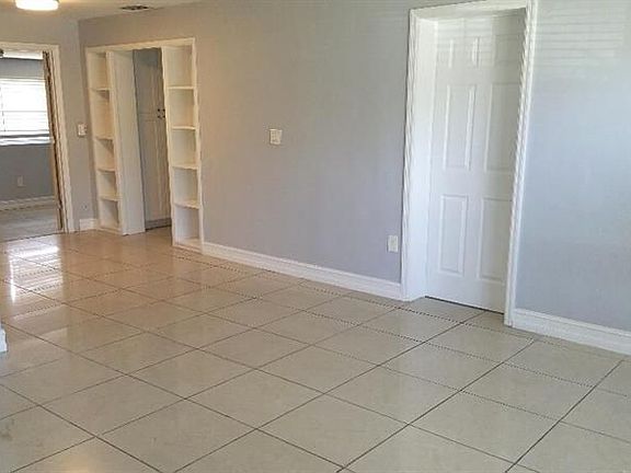 5th image of 3011 NE 11th Ave