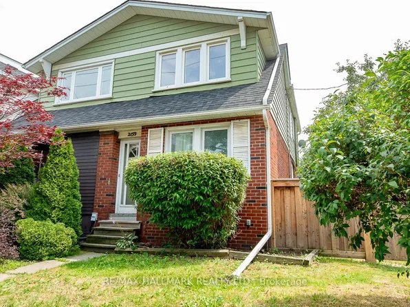 2159 Gerrard St E, Toronto, ON M4E 2C4