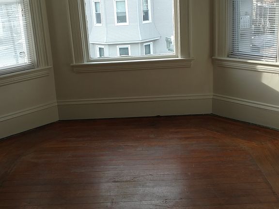 living room sunny room