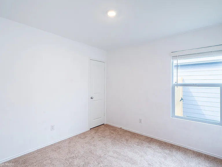 6638 Loy Dr — Photo 14