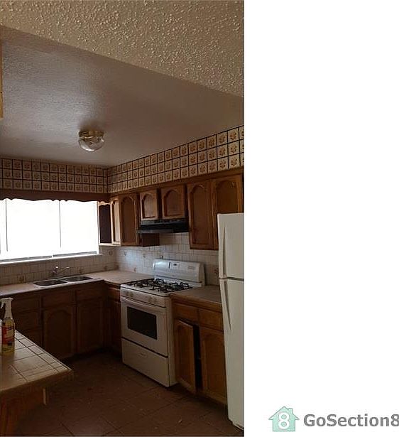 2nd image of 528 James St Unit B
