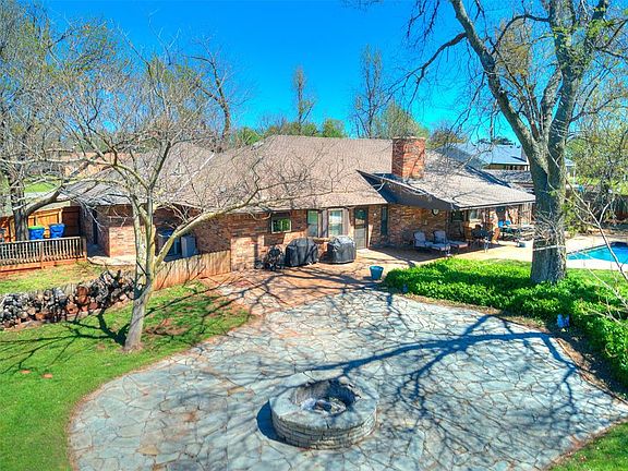 5th image of 1738 W Rose Oak Dr