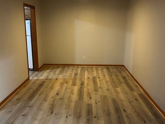 5th image of 202 Churchill Ct APT A