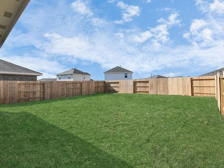 4151 Brazos Brook Trl — Photo 2
