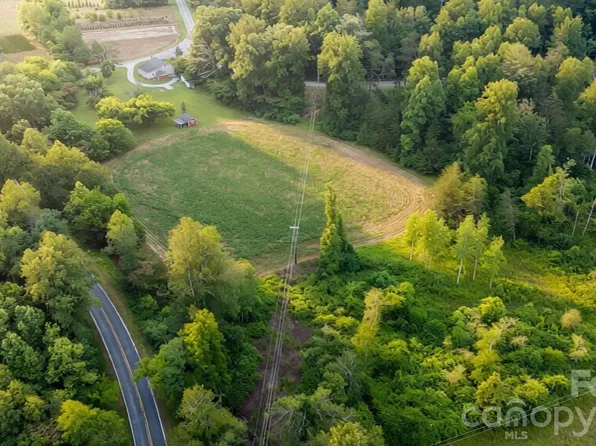 2970 Zacks Fork Rd, Lenoir, NC 28645