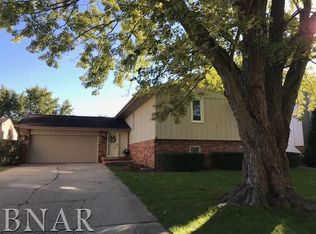 2903 Wellington Way, Bloomington, IL 61704