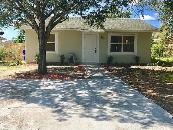 2nd image of 425 13th Pl SW