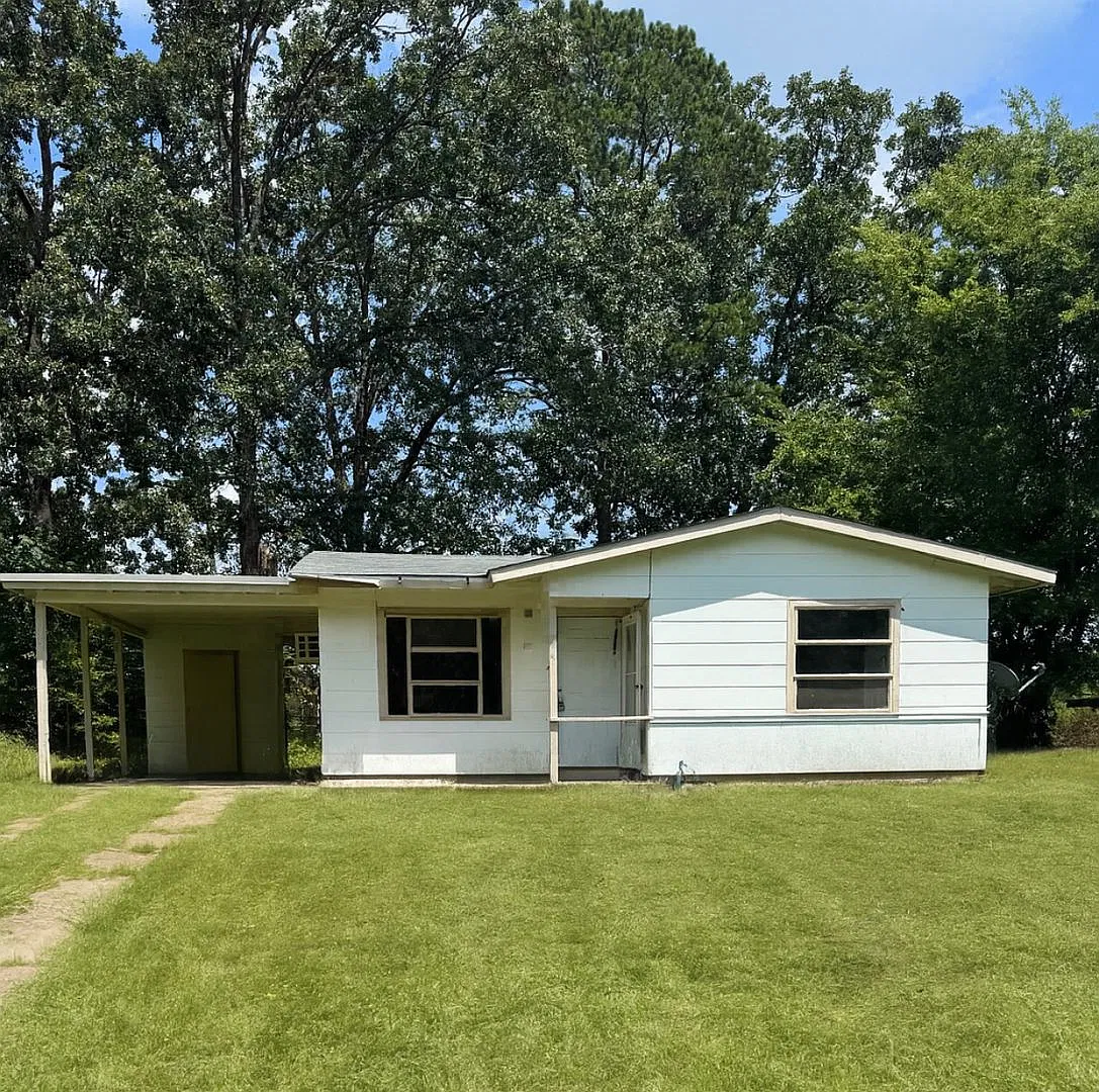 2/1 House - Lone Star — Photo 1