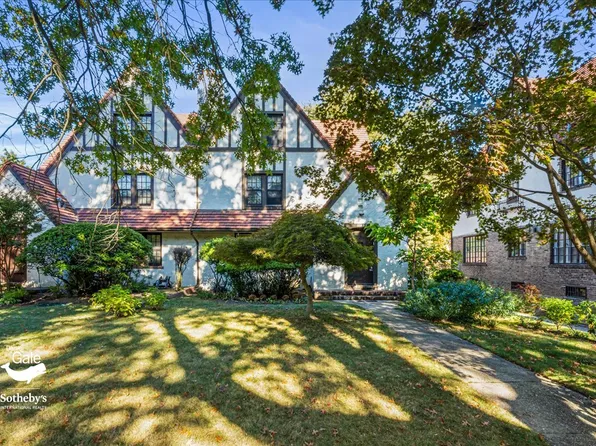 116-33 Union Turnpike image 40 of 40