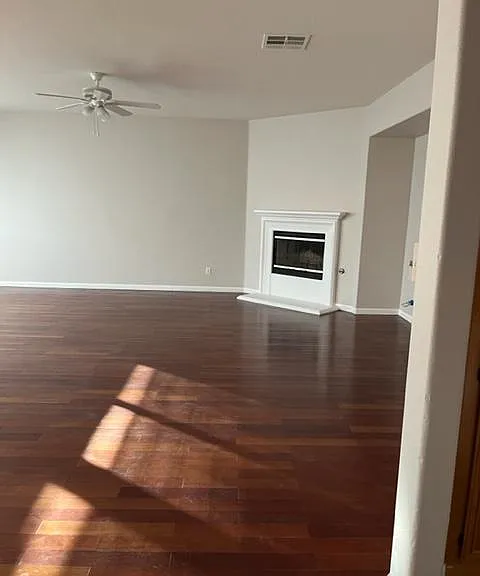 11086 Hillsborough Ct — Photo 6