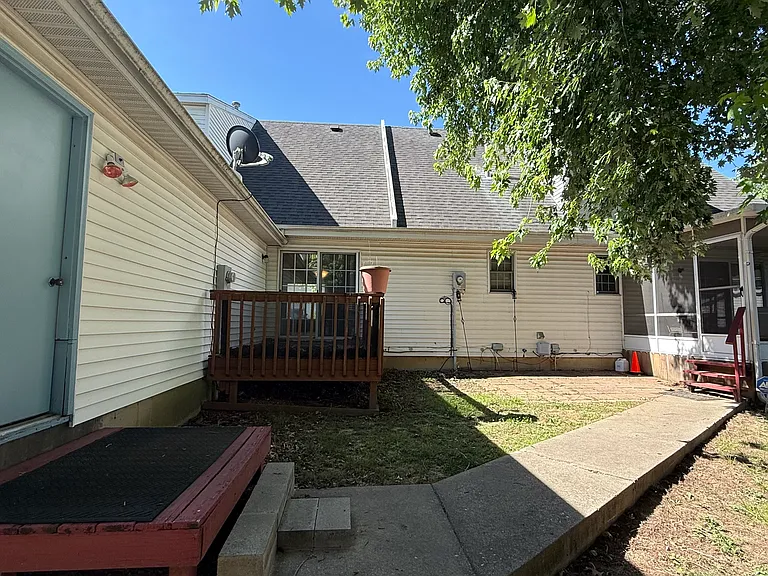 47 Shelly Dr — Photo 29