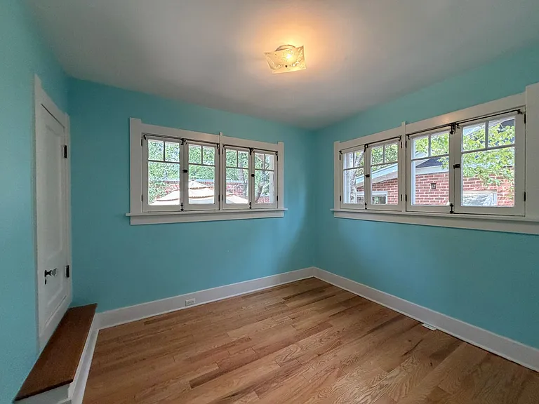 631 Jackson St — Photo 16