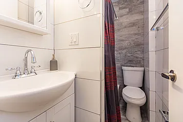 Rented by Clove Realty LLC