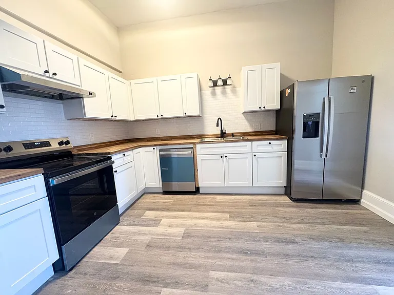 212 N Martin Luther King Jr Dr — Photo 5
