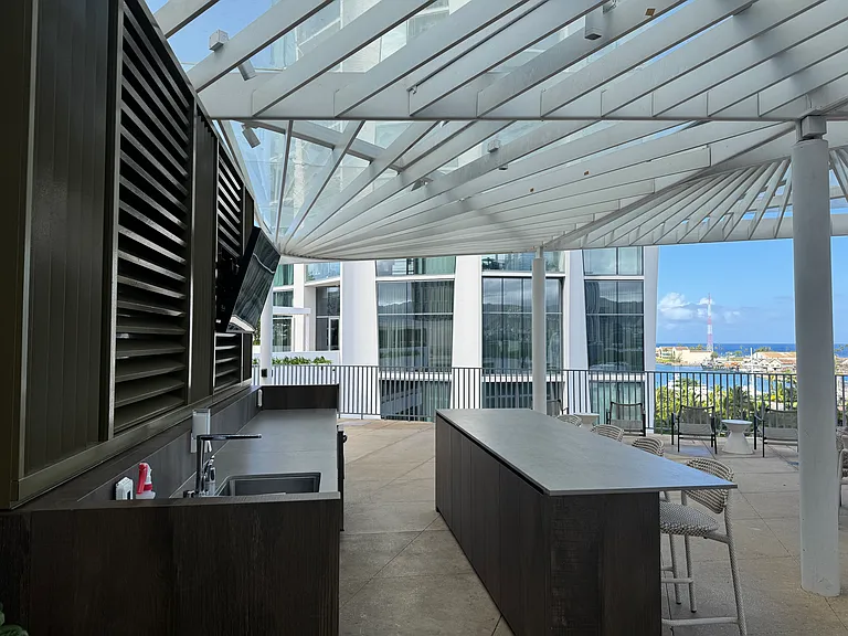 sunset lounge 8th floor amenities deck