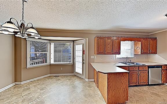 4th image of 2117 Belle Chase Dr