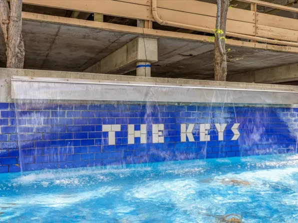 450 N Civic Dr APT 405, Walnut Creek, CA 94596