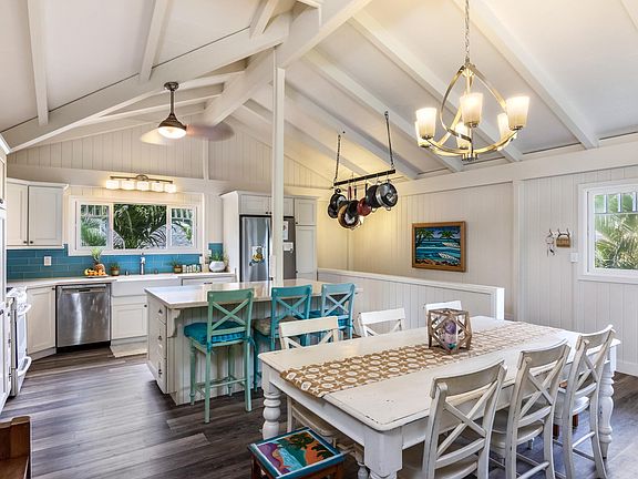 Newly remodeled kitchen and dining room area.