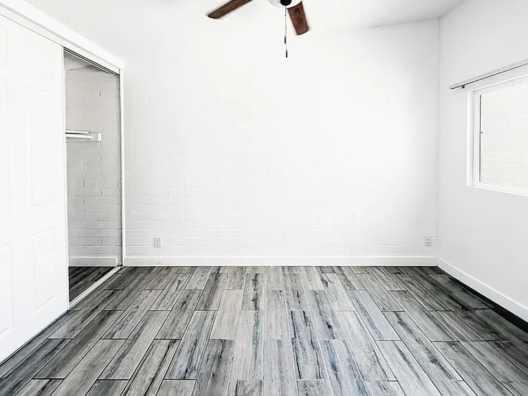 4202 N 27th St #11 — Photo 30