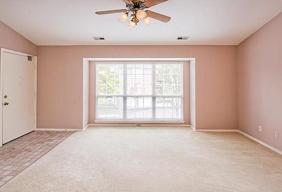 5th image of 1332 Highland Oaks Dr Unit C