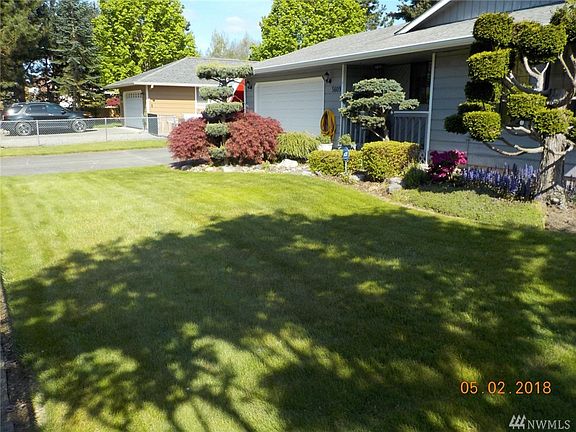 3rd image of 5609 93rd Pl NE