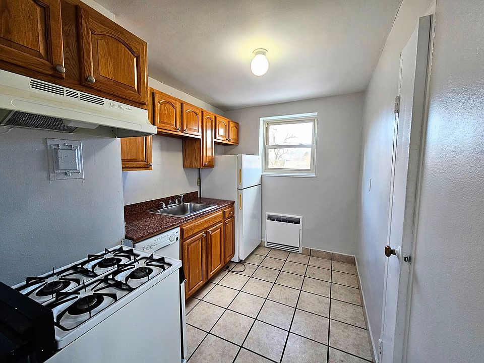 1st image of 1974 Delaware Ave #6