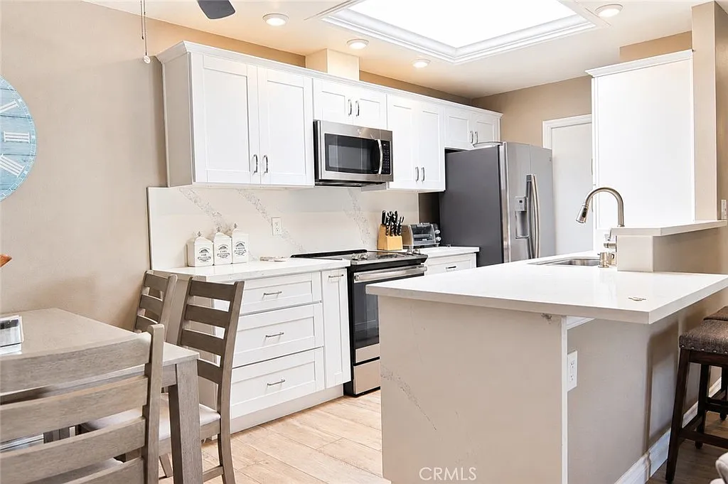 1 bed, 679 sqft, $2,885 — Photo 2