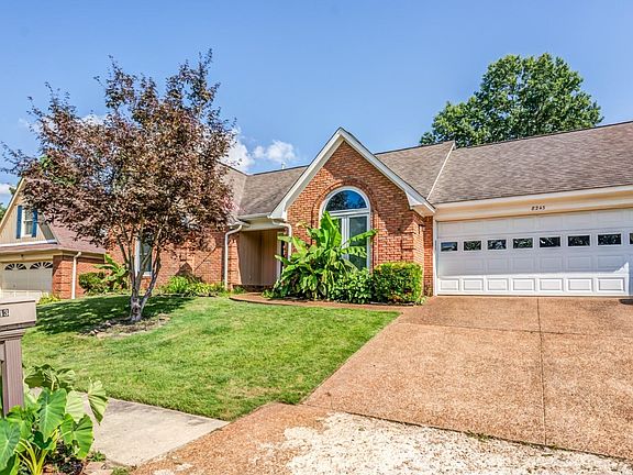 4th image of 8243 Crimson Creek Dr