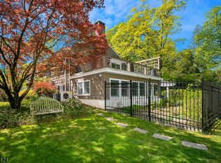 40 E Craig St, Basking Ridge, NJ 07920