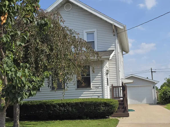 141 Douglas St, Neenah, WI 54956