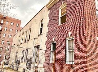 9020 150th St, Jamaica, NY 11435