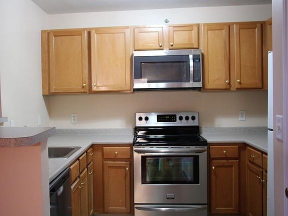 4th image of 211 Central St APT A304